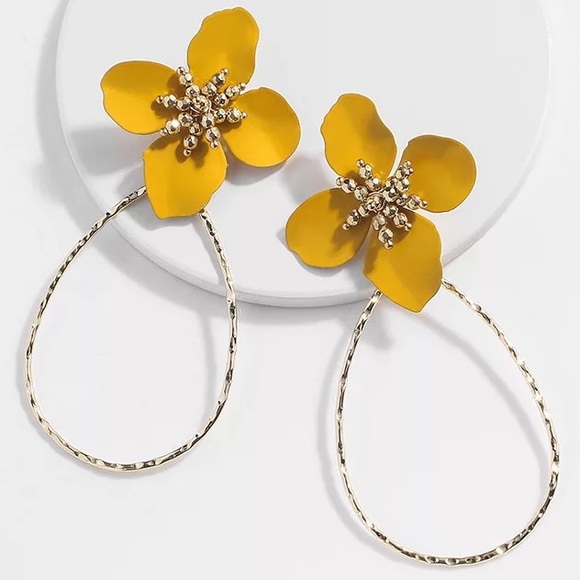 Anthropologie Jewelry - 2/$35🖤 ANTHRO Mustard Gold Floral Hoop Earrings